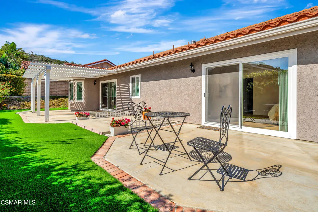 Thousand Oaks, California 91360, United States, 3 Bedrooms Bedrooms, ,2 BathroomsBathrooms,Residential,Pending,106291