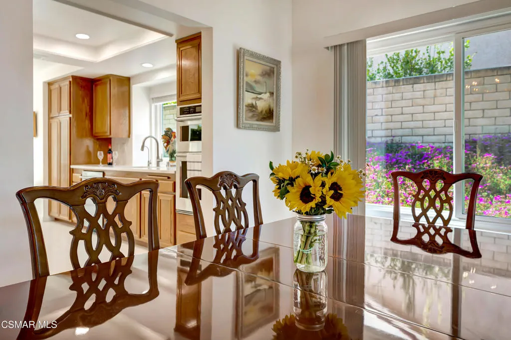 Thousand Oaks, California 91360, United States, 3 Bedrooms Bedrooms, ,2 BathroomsBathrooms,Residential,Pending,106291