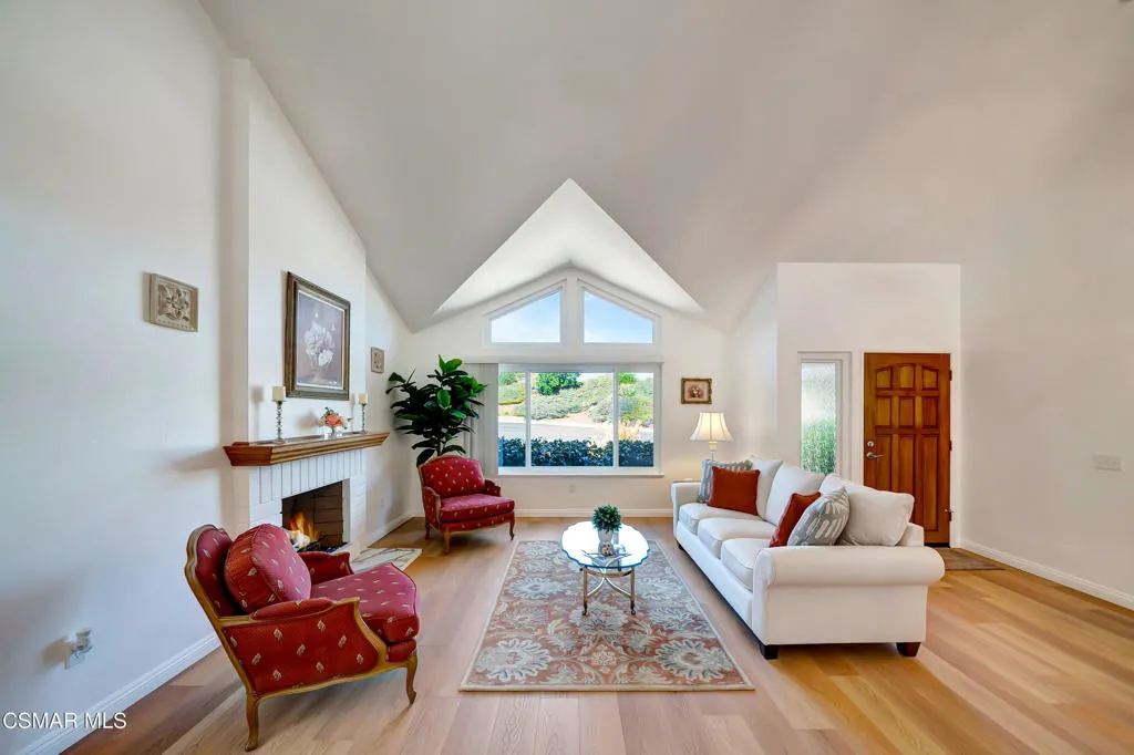 Thousand Oaks, California 91360, United States, 3 Bedrooms Bedrooms, ,2 BathroomsBathrooms,Residential,Pending,106291