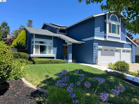 Photo of 466 Crystalline Dr Dr, Fremont, CA 94539 (MLS # 41129512)