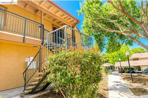 Photo of 5313 Ridgeview Cir CIR, El Sobrante, CA 94803 (MLS # 41136703)