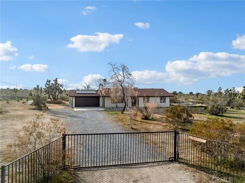 12780 Hacienda Phelan CA 92371