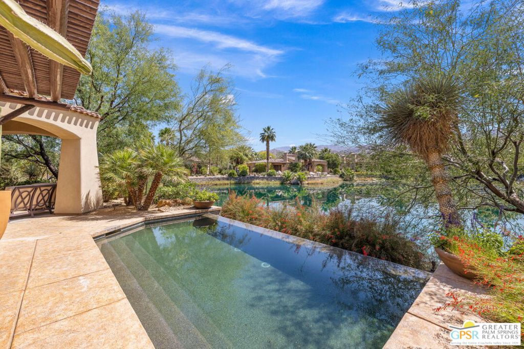 48387 Old Stone Trail