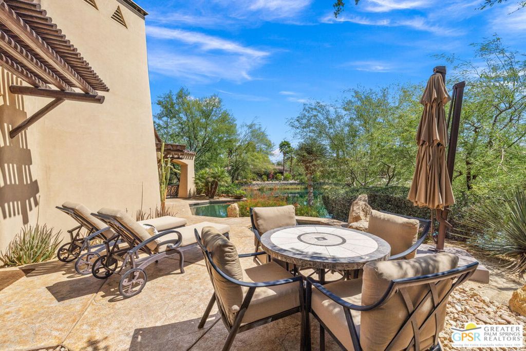 48387 Old Stone Trail