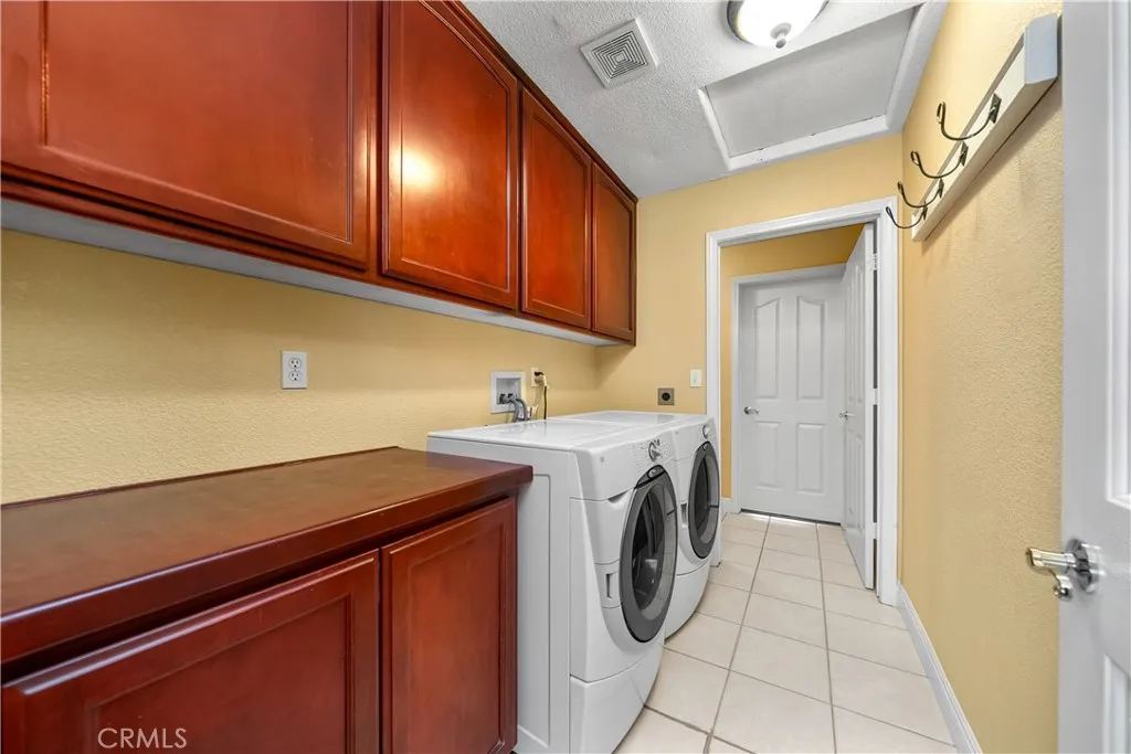 Pinon Hills, California 92372, United States, 4 Bedrooms Bedrooms, ,2 BathroomsBathrooms,Residential,Active,205787