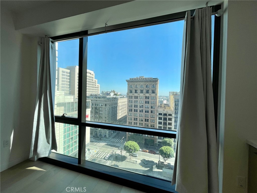 400 S Broadway 1202