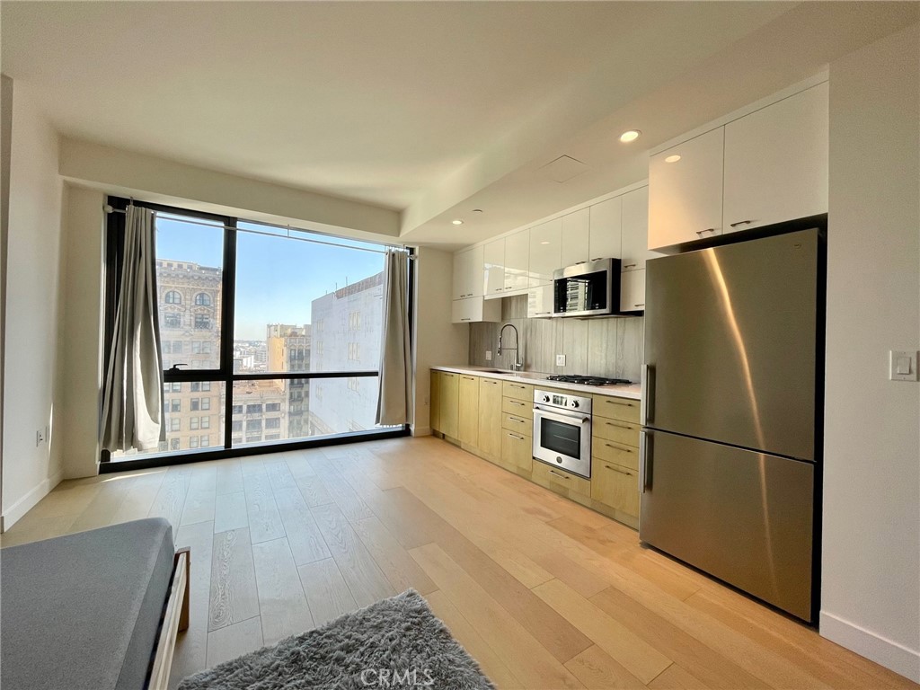 400 S Broadway 1202