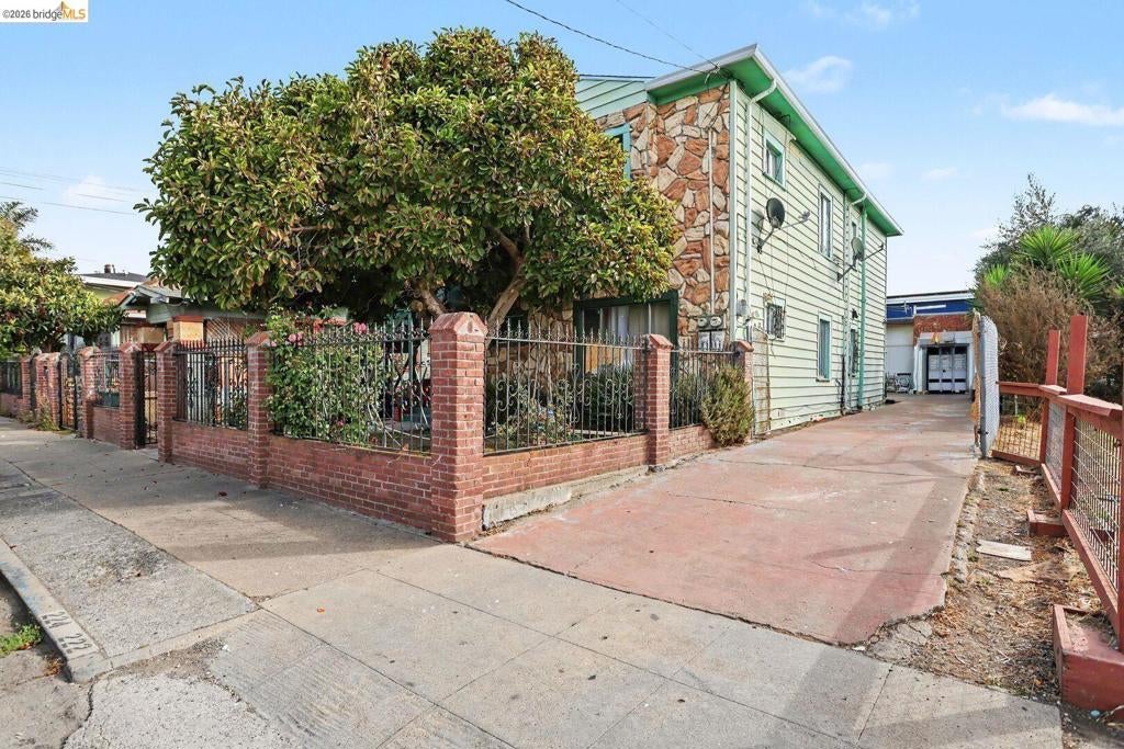222 4th ST