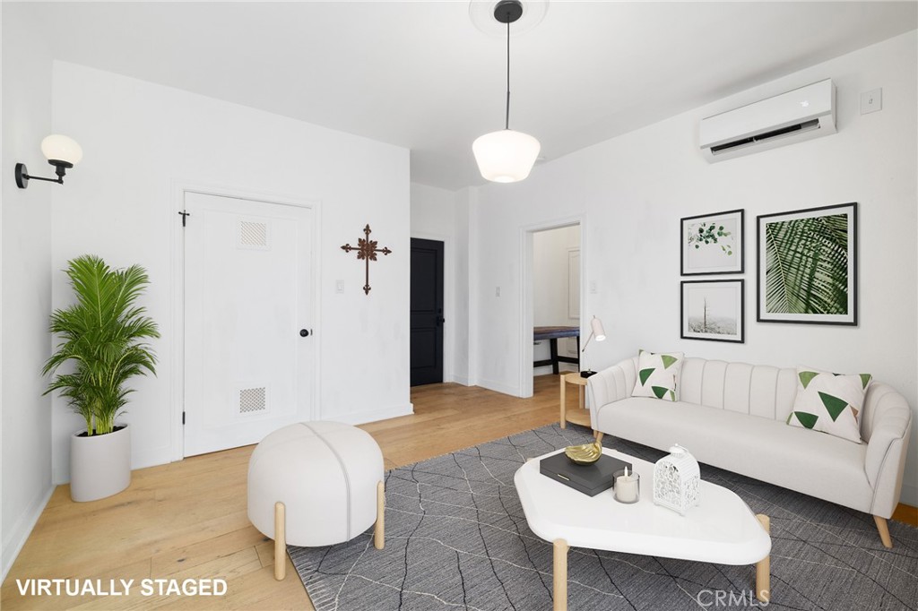 211 S Berendo Street 3