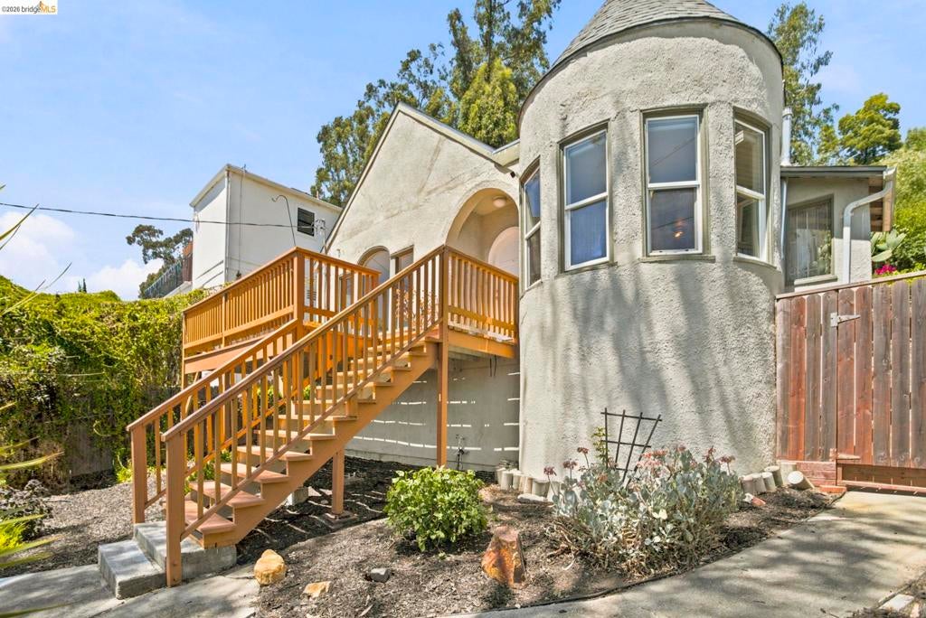 6616 Outlook Ave