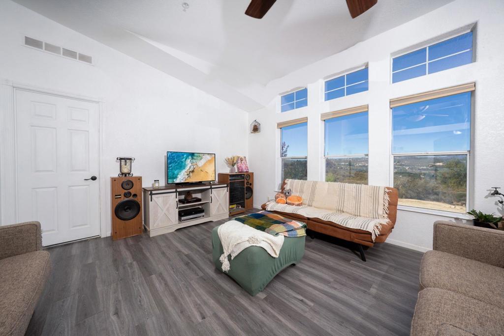 39550 Jewel Valley Ct