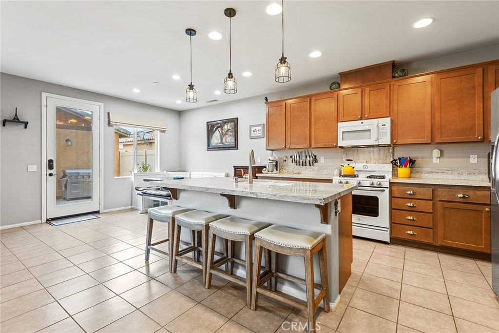3511 Kings Canyon Drive