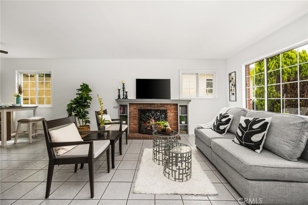 1641 E 14th Street