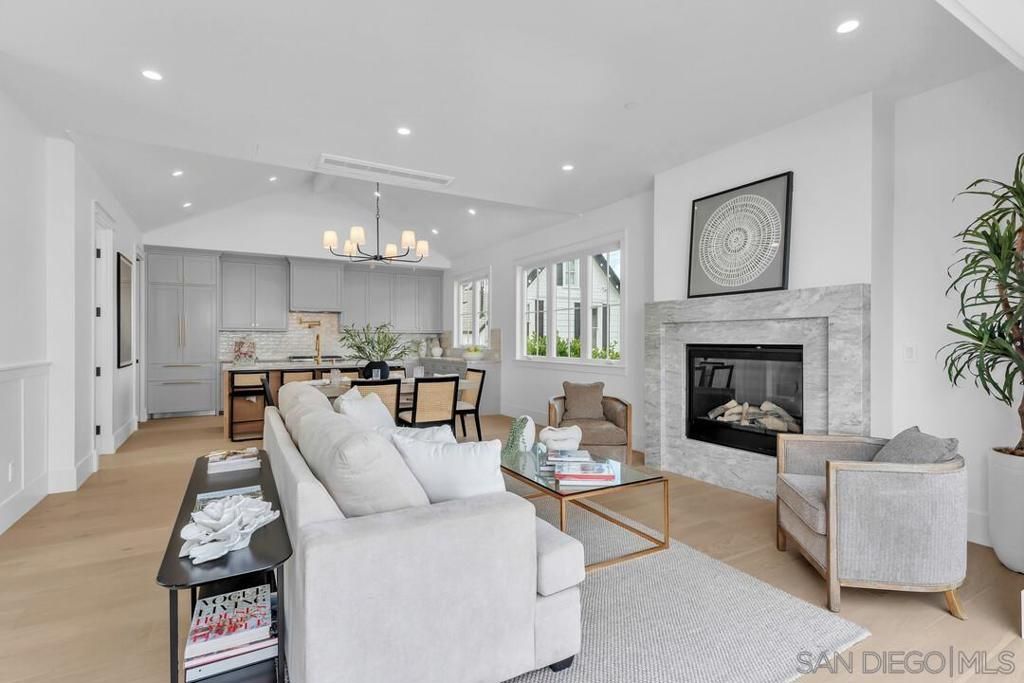 listing image 130722827944216195827
