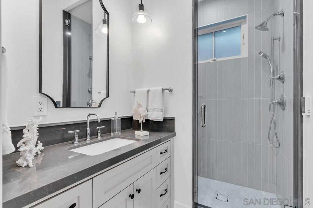 listing image 130721140128255701516
