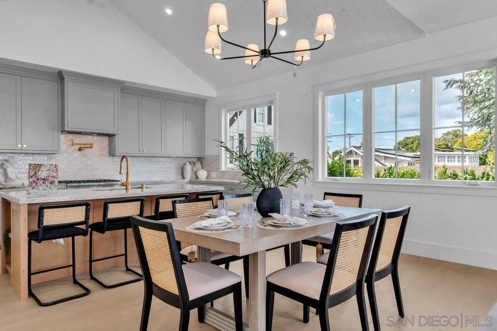 listing image 130720474360425844510