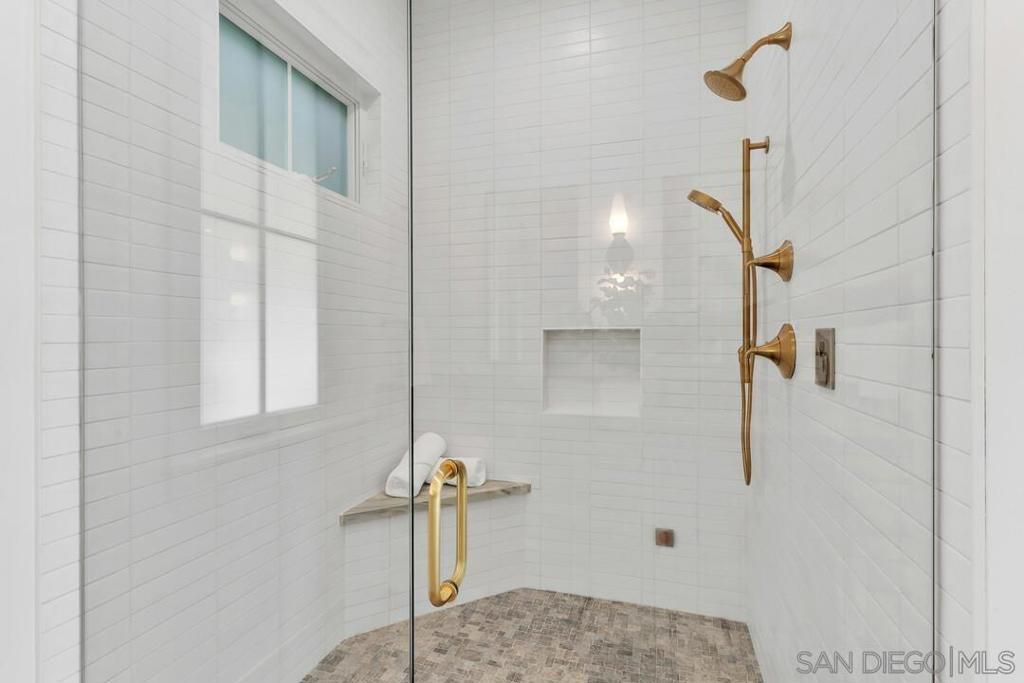 listing image 130722192038232035364