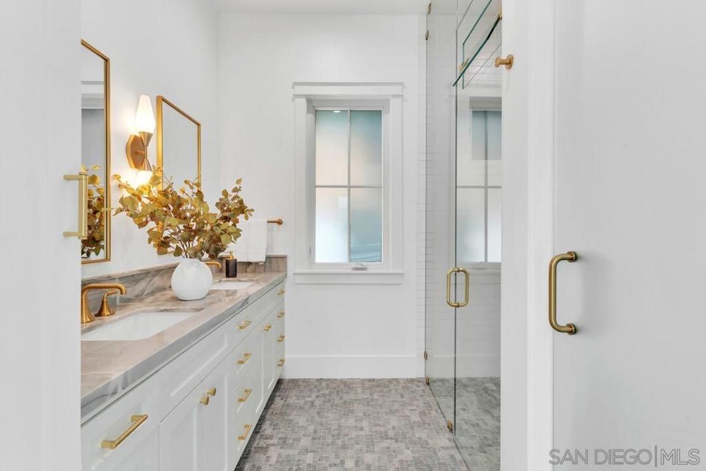 listing image 130721479037699154140