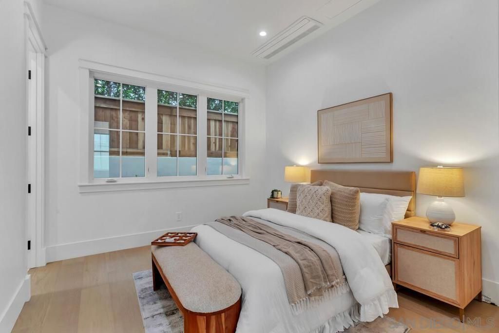 listing image 130721545989304247893