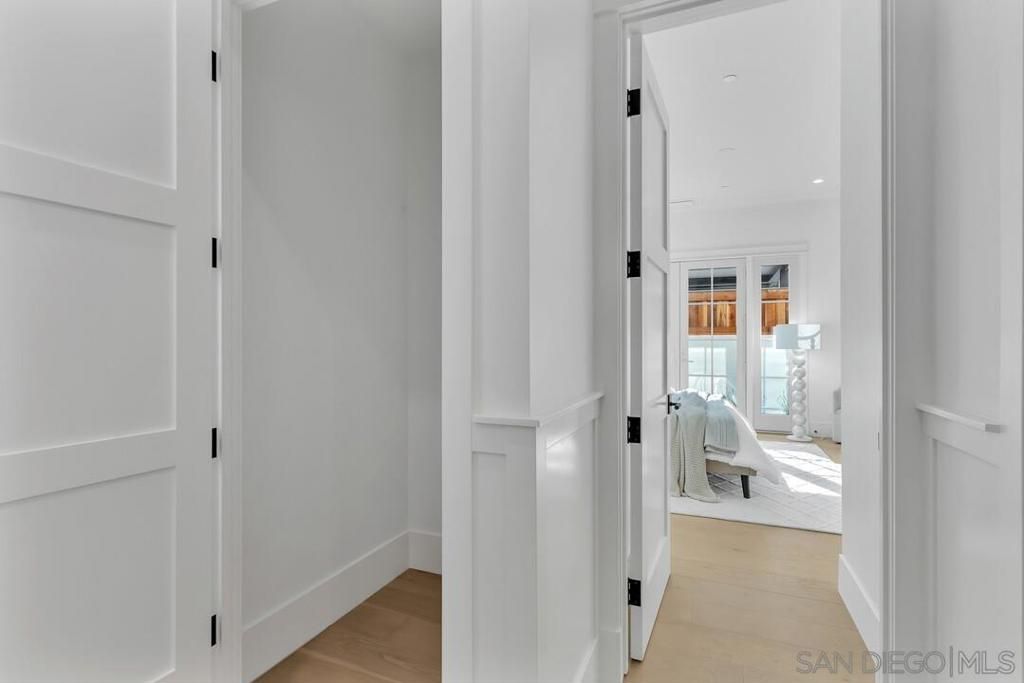 listing image 130720266809276654114