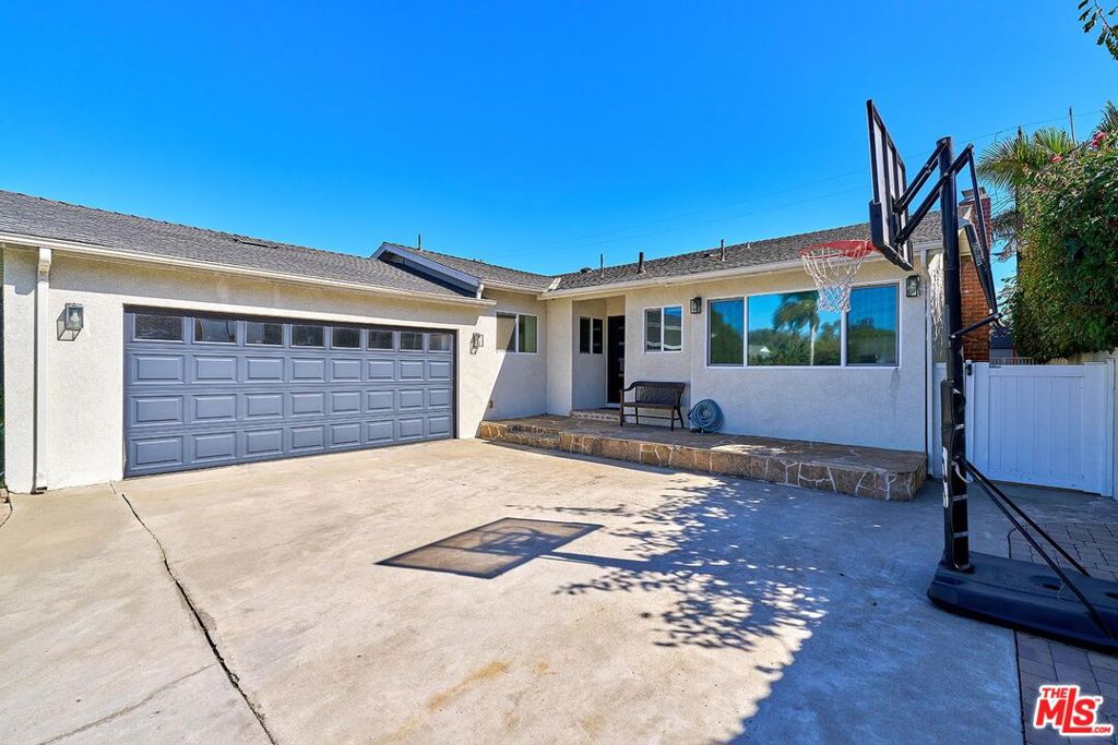 3310 Onrado Street