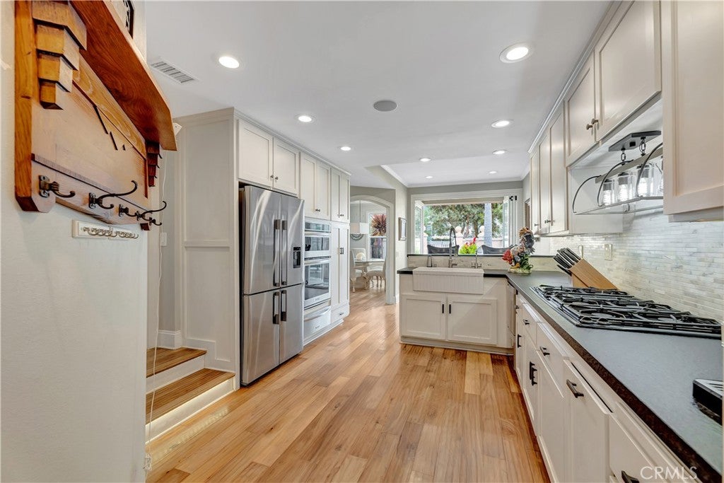 6111 Greenbrier Drive, Huntington Beach CA 92648 - Photo 18