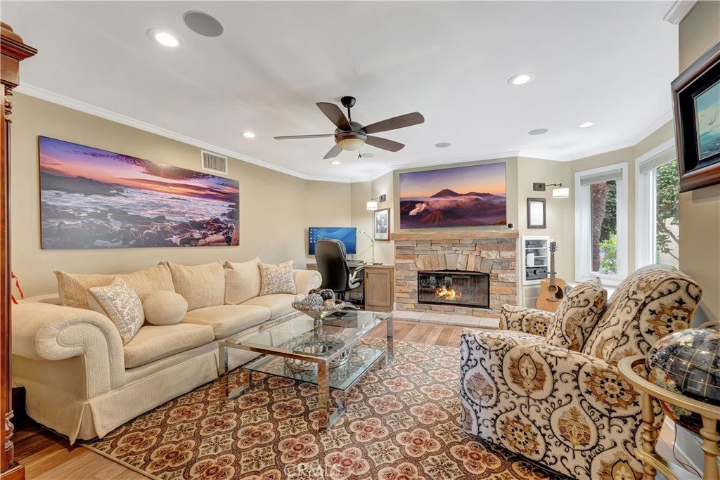 6111 Greenbrier Drive, Huntington Beach CA 92648 - Photo 23
