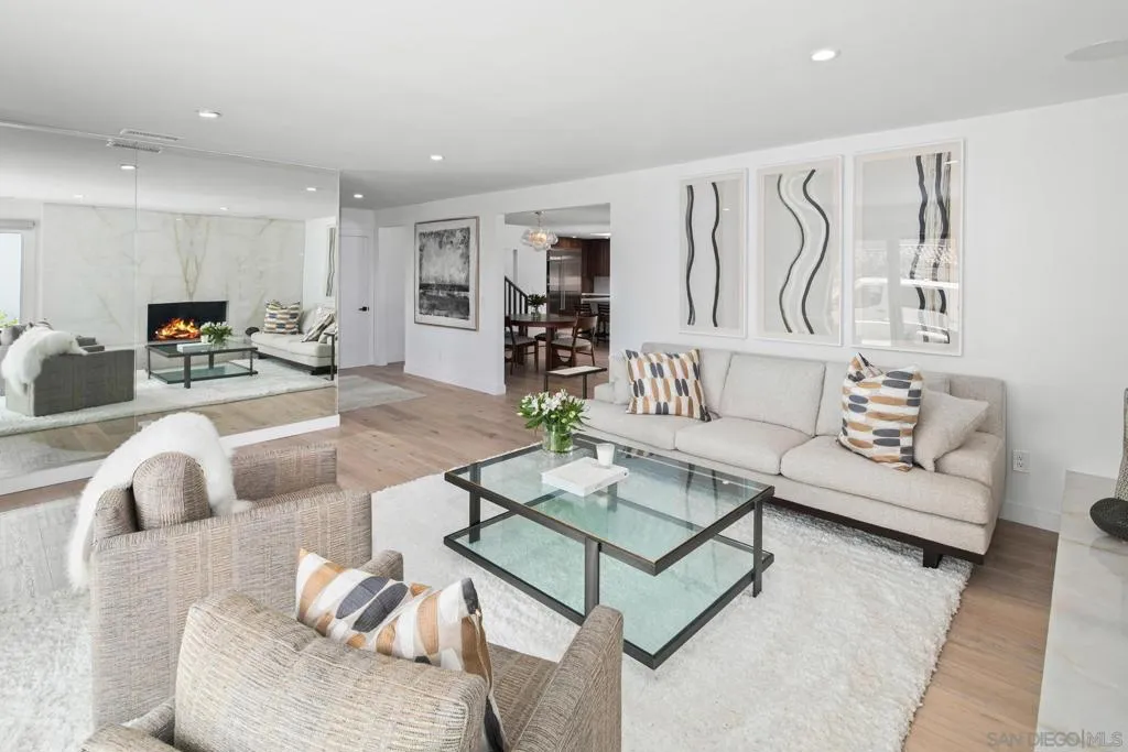 La Jolla, California 92037, United States, 5 Bedrooms Bedrooms, ,4 BathroomsBathrooms,Residential,Active,176214