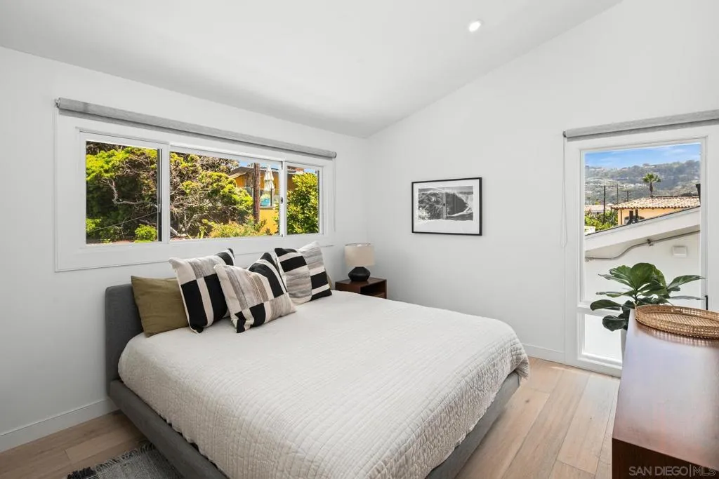 La Jolla, California 92037, United States, 5 Bedrooms Bedrooms, ,4 BathroomsBathrooms,Residential,Active,176214