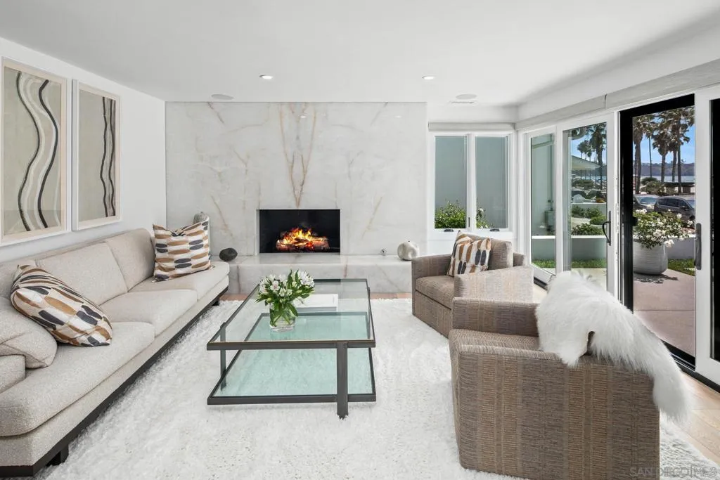 La Jolla, California 92037, United States, 5 Bedrooms Bedrooms, ,4 BathroomsBathrooms,Residential,Active,176214