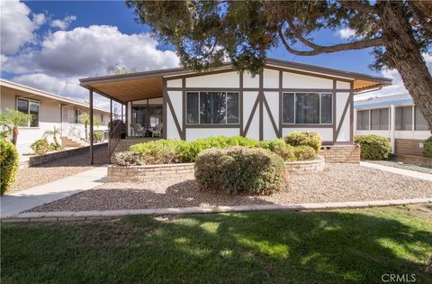 1387 bishop hemet ca 92545