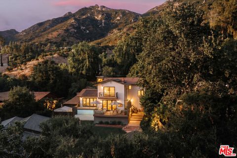 Photo of 685 Wonder View Drive, Calabasas, CA 91302 (MLS # 26847723)