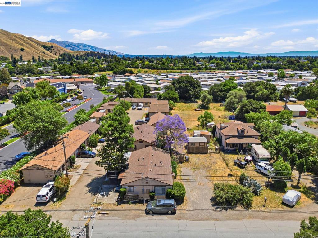 559 Old Canyon Rd
