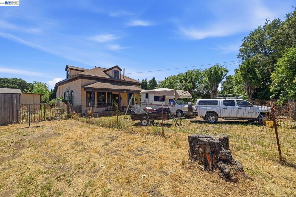 559 Old Canyon Rd