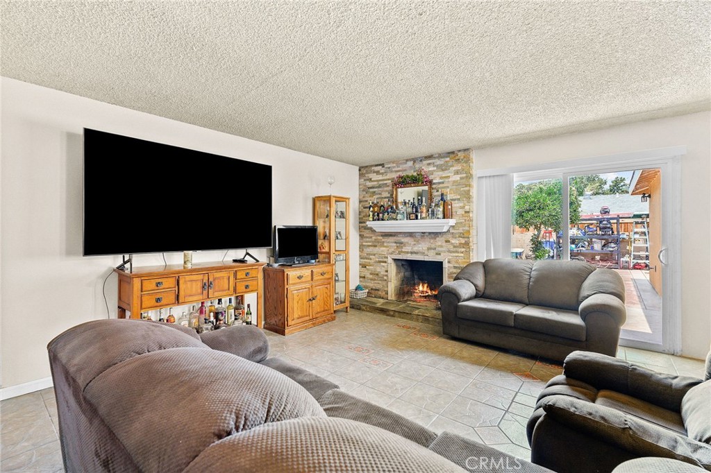 1303 N Siesta Avenue
