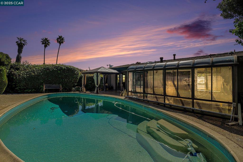 TEWKSBURY HGTS - Residential