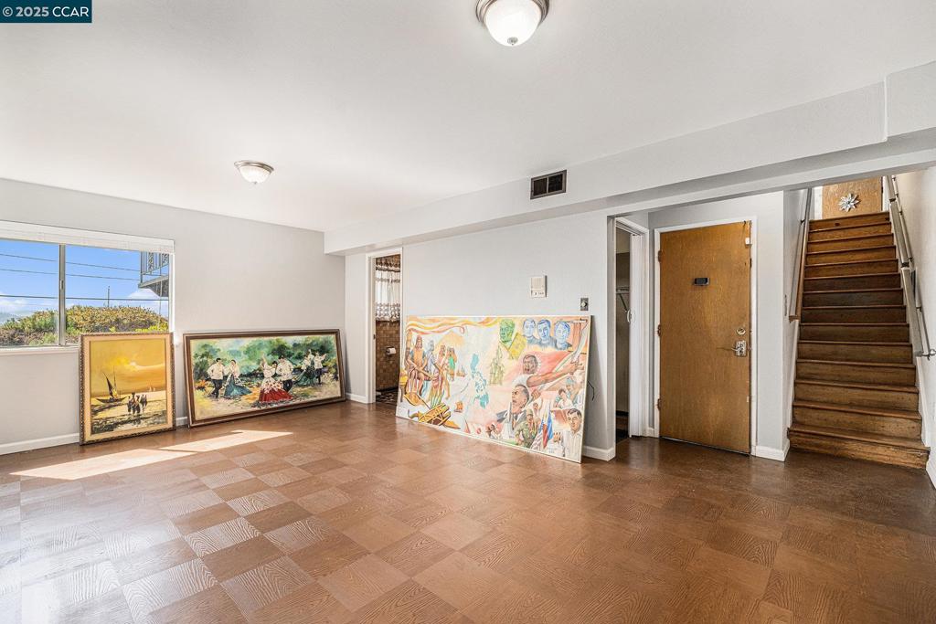 TEWKSBURY HGTS - Residential