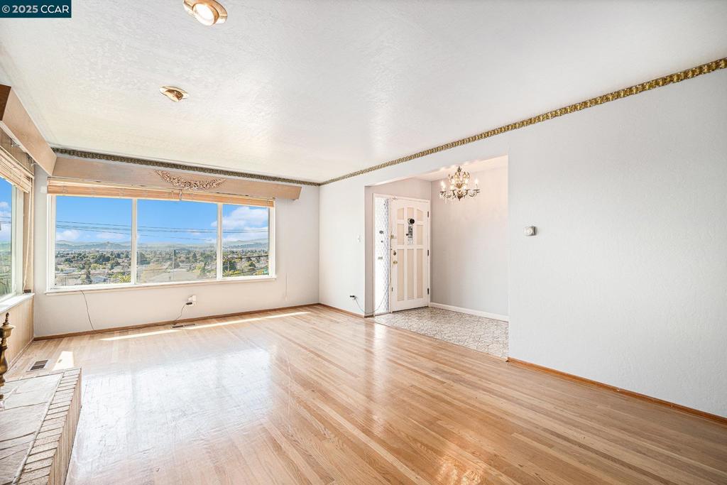 TEWKSBURY HGTS - Residential