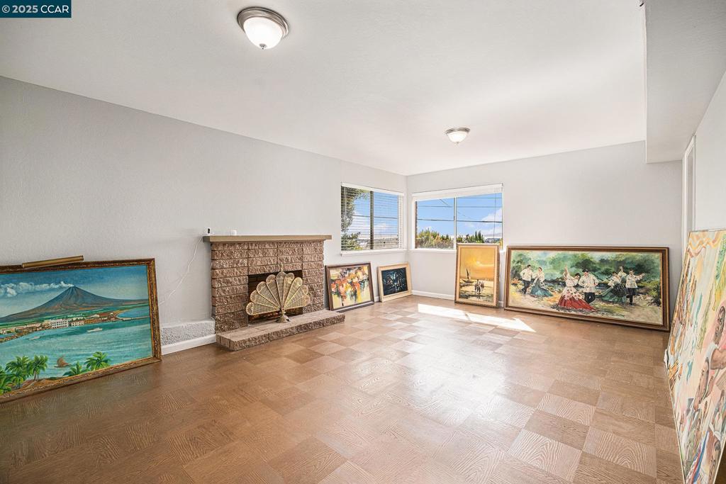 TEWKSBURY HGTS - Residential