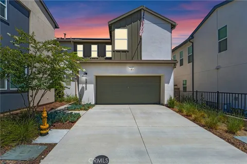 MLS: OC26079747