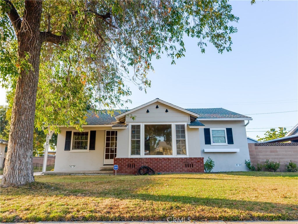 2129 W Cerritos
