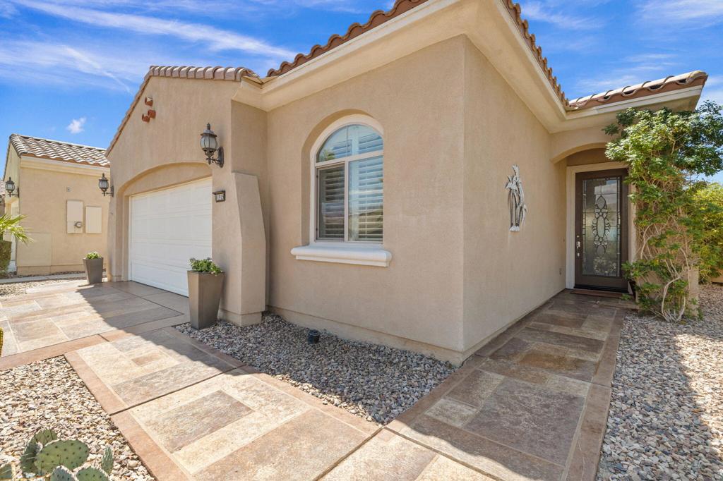81919 Avenida Dulce