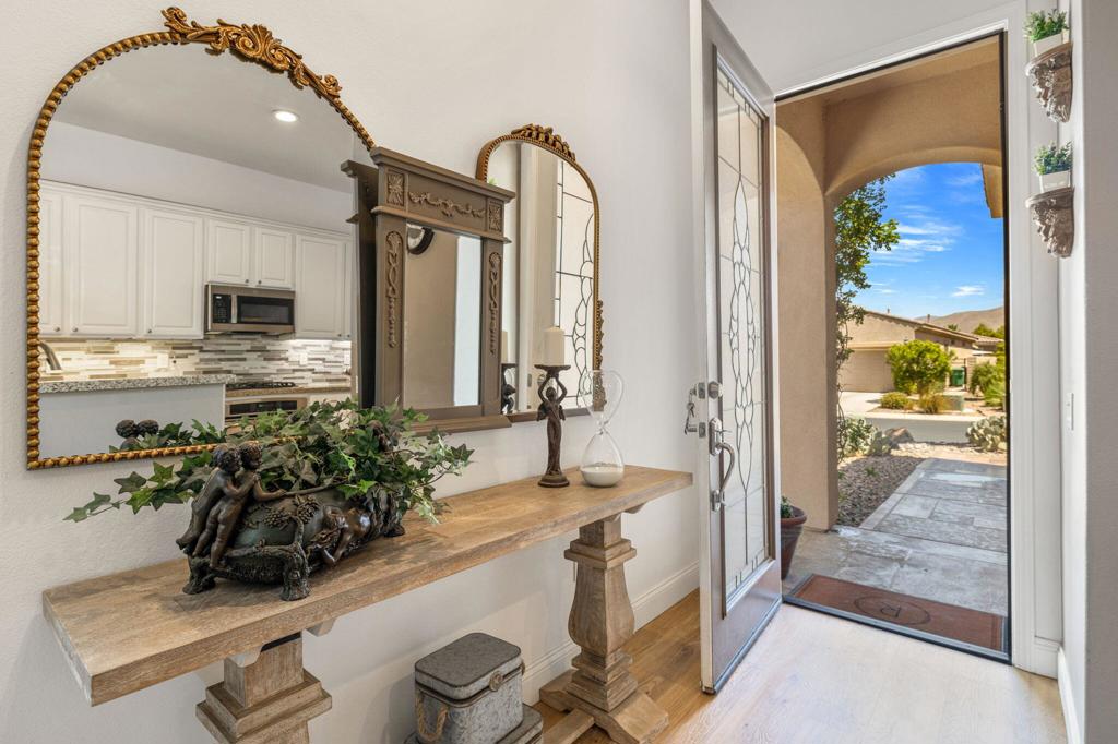 81919 Avenida Dulce