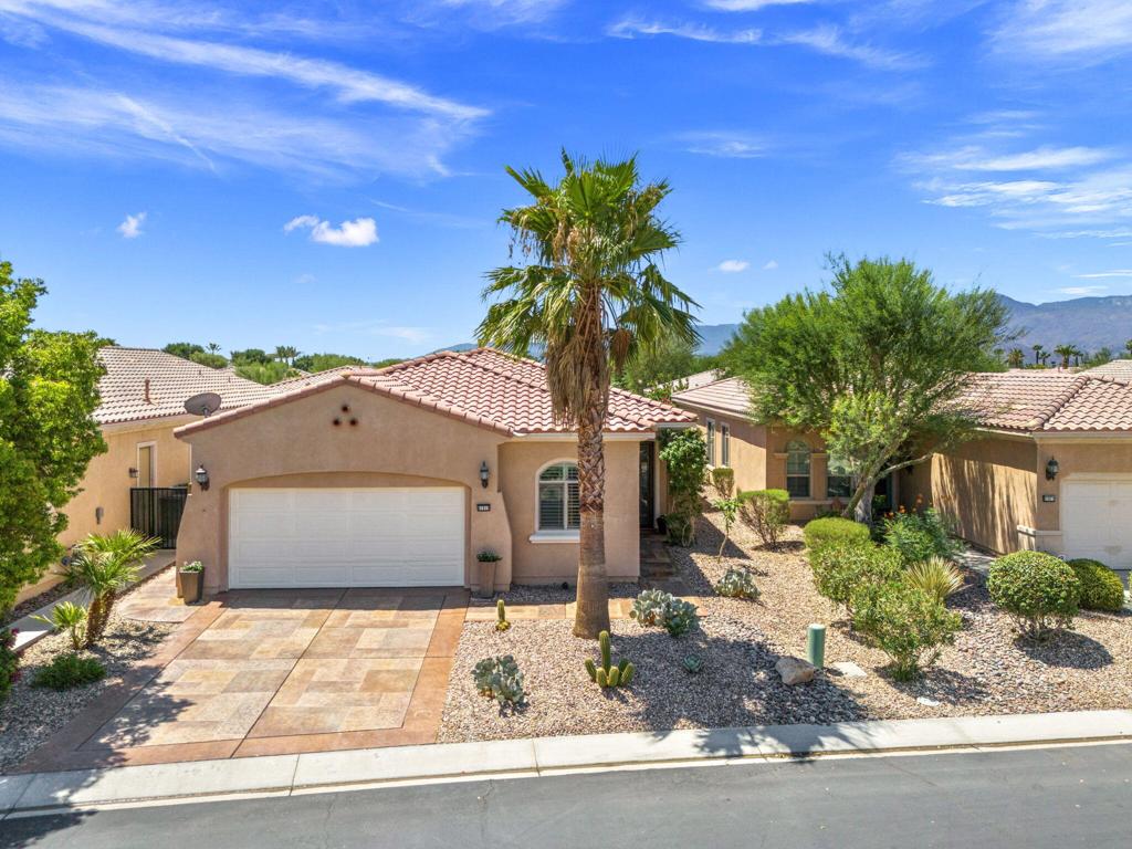 81919 Avenida Dulce