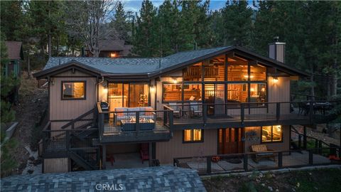 Photo of 752 Cove Drive, Big Bear Lake, CA 92315 (MLS # IG26081486)