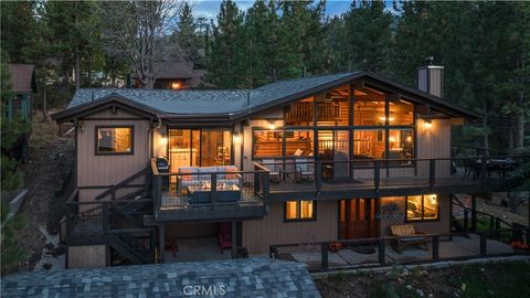 Photo of 752 Cove Drive, Big Bear Lake, CA 92315 (MLS # IG26081486)
