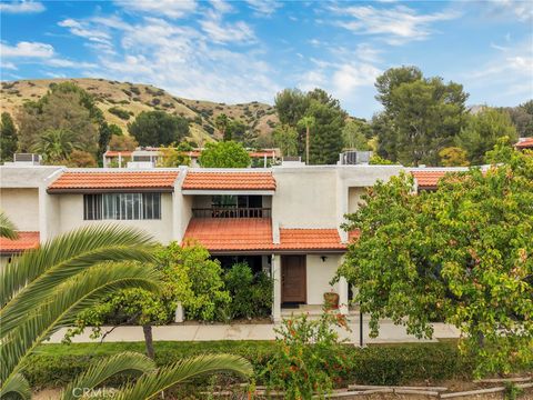 Photo of 9562 Via Bernardo, Burbank, CA 91504 (MLS # GD26078676)