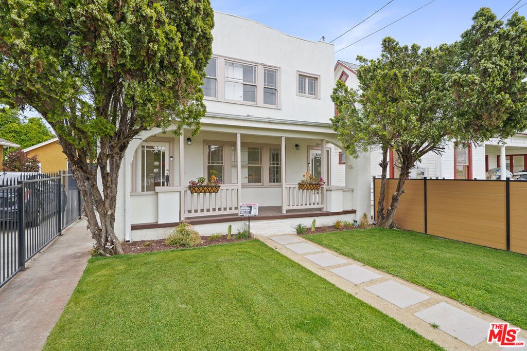 Photo of 211 N Ave 57 Ave, Los Angeles, CA 90042 (MLS # 25553899)