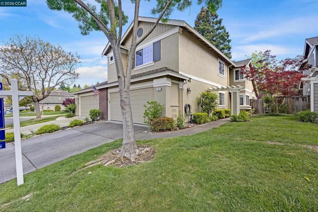 Photo of 60 Rainbow Cir Cir, Danville, CA 94506 (MLS # 41122713)