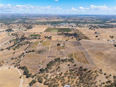 Tiny photo for 27 Wellsona Road, Paso Robles, CA 93446 (MLS # NS25221680)